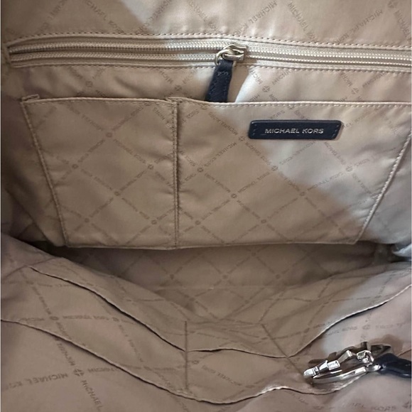 Michael Kors Purse - Picture 3 of 4